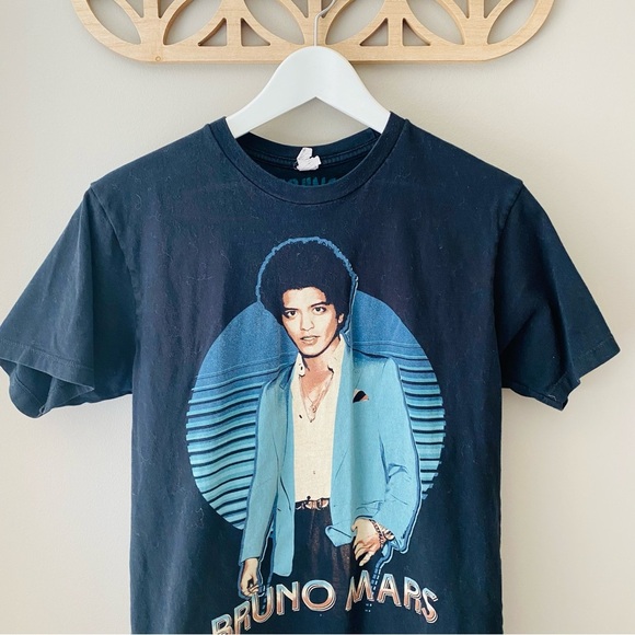 Bruno Mars 'The Moonshine Jungle' 2013 Tour Tee Shirt Black Sz Medium - Picture 8 of 8